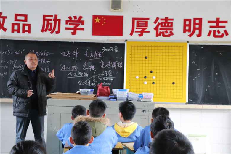 【动态】享受多彩课堂 丰富花样年华——益智中学社团活动课开课啦！