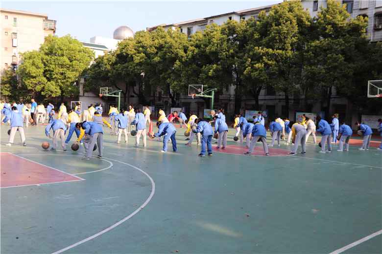 【动态】驰骋运动场上，我们神采飞扬