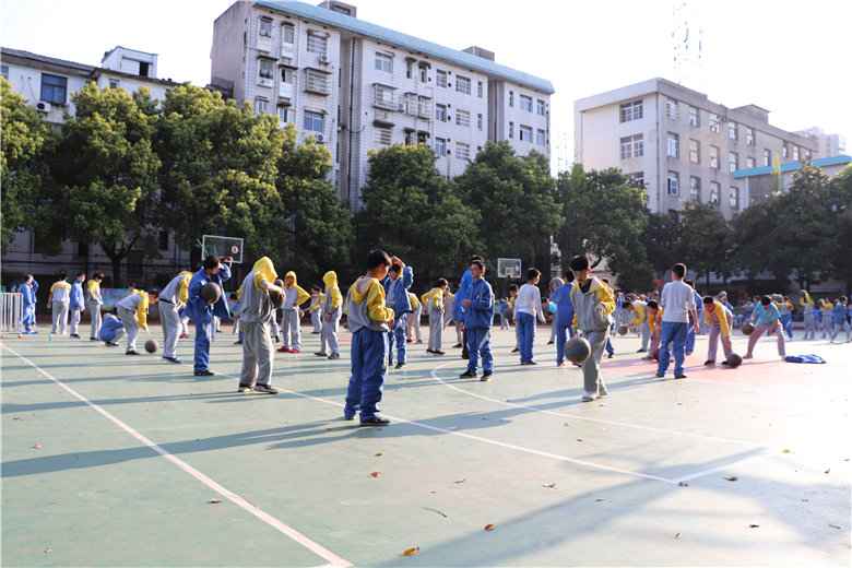 【动态】驰骋运动场上，我们神采飞扬