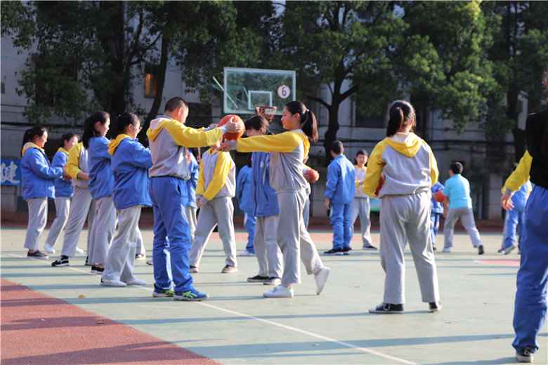 【动态】驰骋运动场上，我们神采飞扬